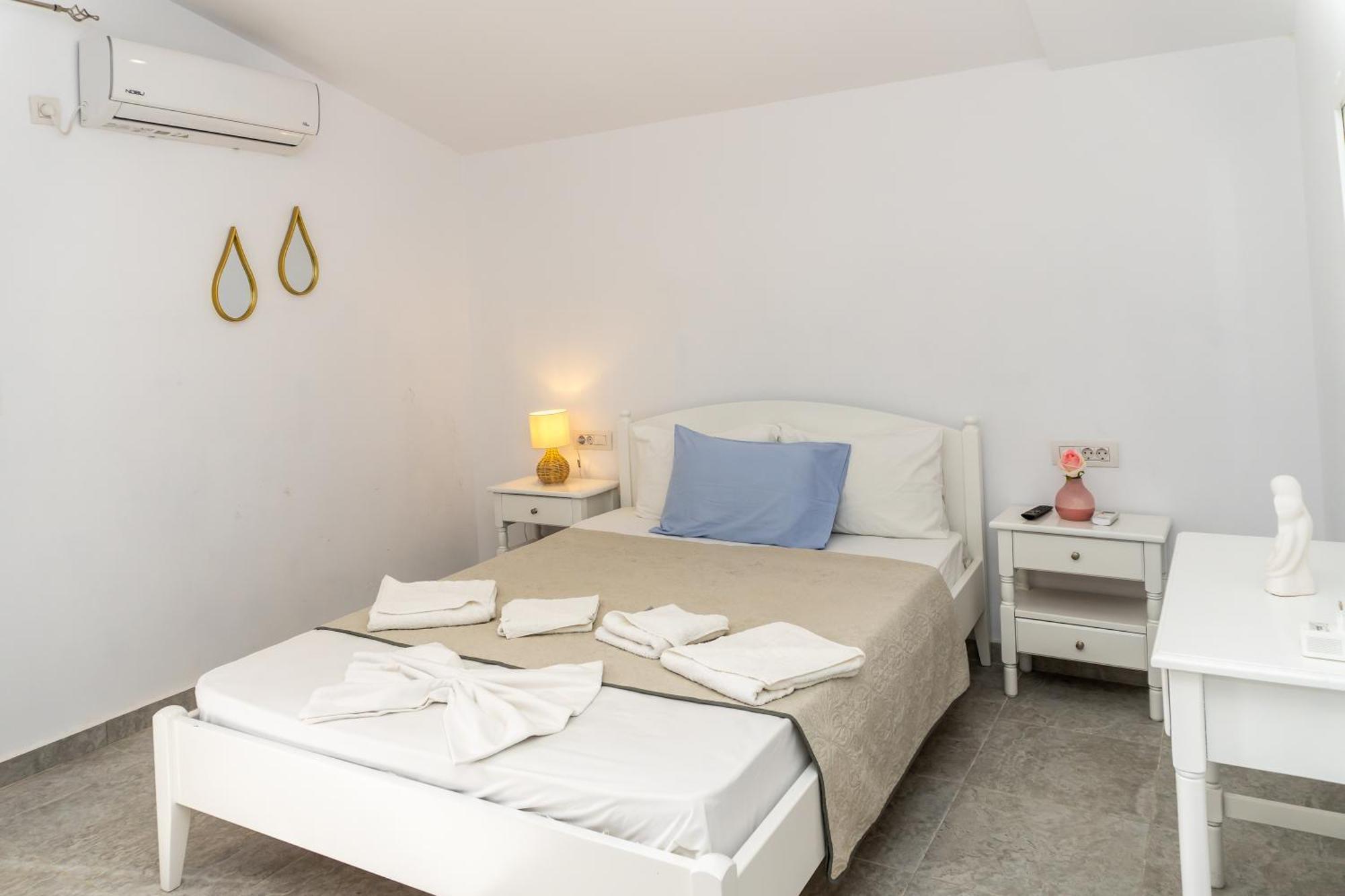 Potami Appts Apartment *