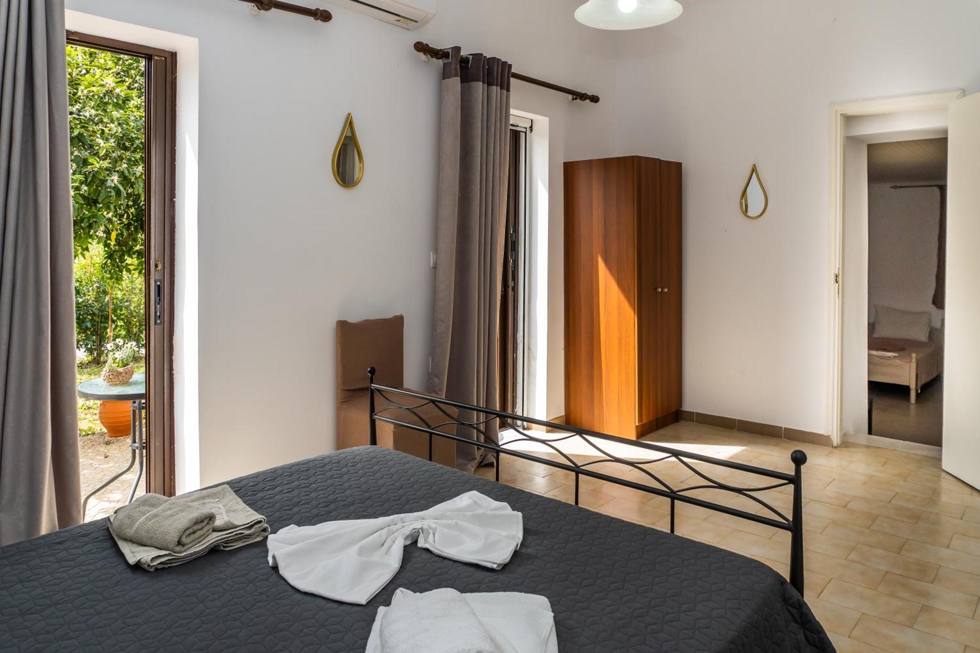 Potami Appts Apartment *